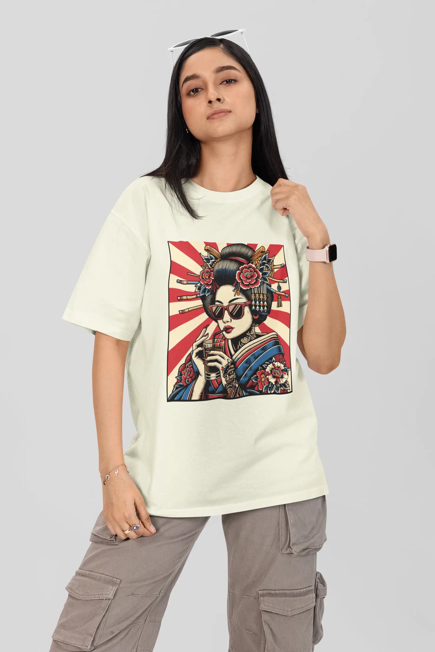 Geisha Sip Shine | Oversized T-Shirt